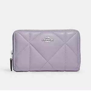 Coach Medium Id Zip Wallet With Puffy Diamond Quilting